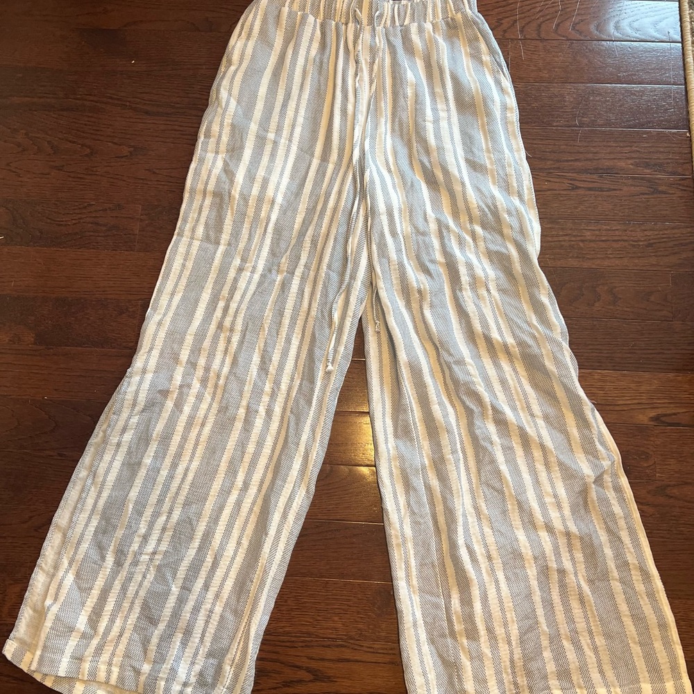 Wide leg pants